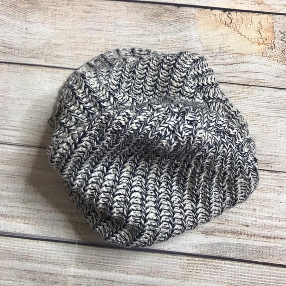 Love Your Melon Knit Slouchie Navy/White Beanie - Picture 4 of 7